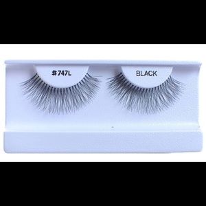 Get 1 FREE! 10 Pairs 100% Human Hair Eyelashes